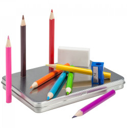 Набор из 8 цветных карандашей, ластика и точилки